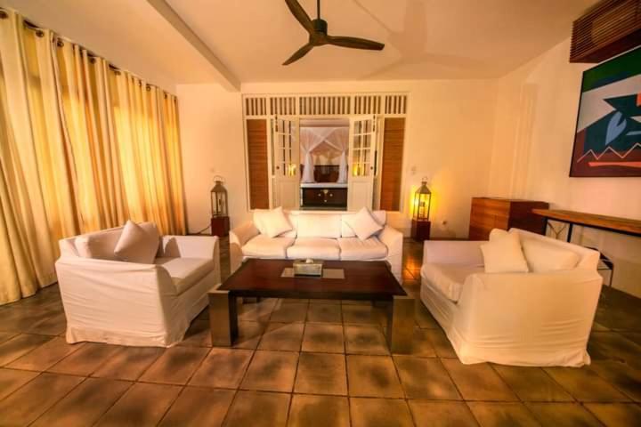 Club Villa Bentota Exterior photo